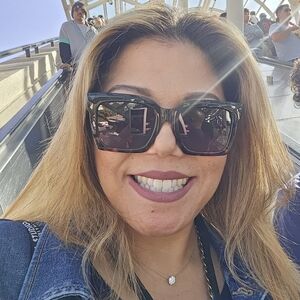 Meet your Posher, Ana